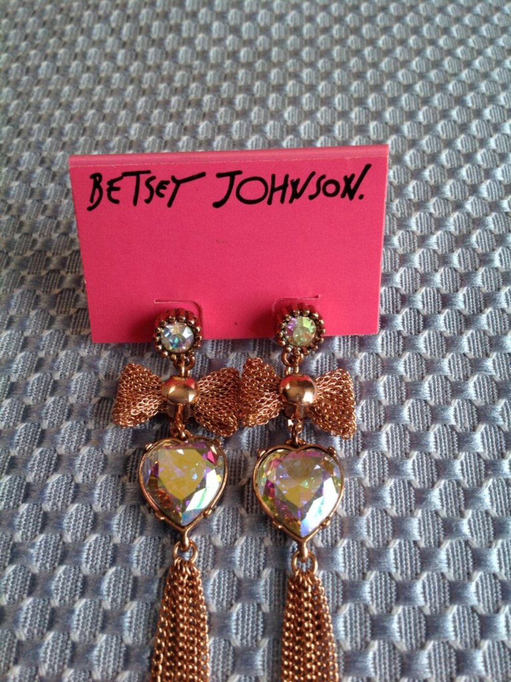 Betsey Johnson Bow Heart Rhinestone Dangle Tassel Chain Pierced Earrings - Picture 2 of 8